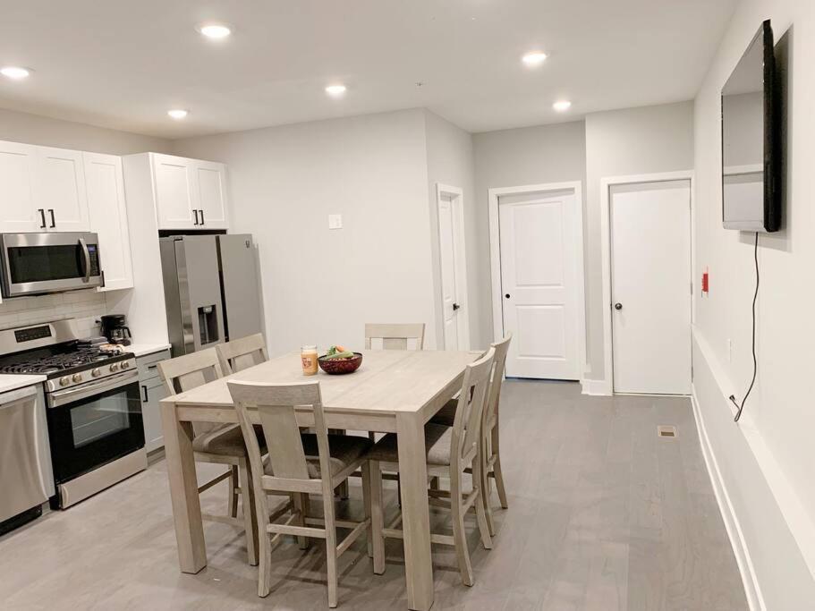 Modern 3 Bedroom 2 Ba With Patio Philadelphia Exterior foto